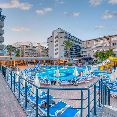 度假村 卡亚酒店 4*